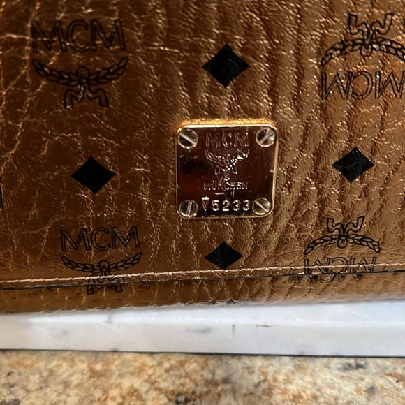 MCM EUC Metallic Bronze Visetos Coated Canvas Trifold Compact Wallet - Picture 2 of 9